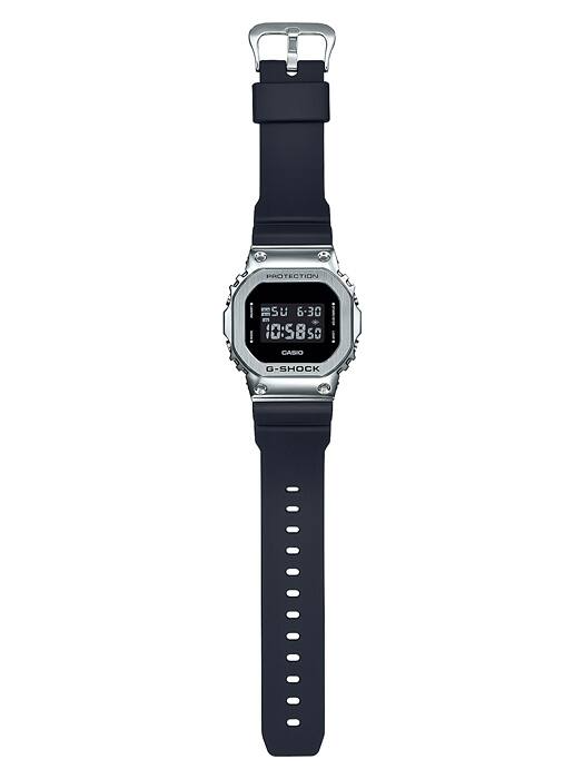 G-Shock Men Metal Watch GM-5600-1DR