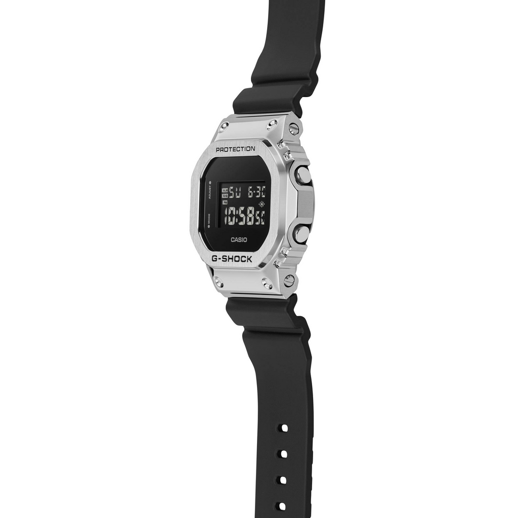 G-Shock Men Metal Watch GM-5600U-1DR