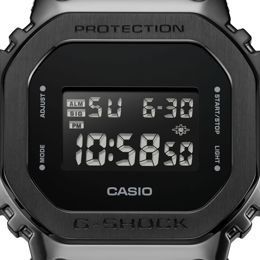 G-Shock Men Metal Watch GM-5600UB-1DR