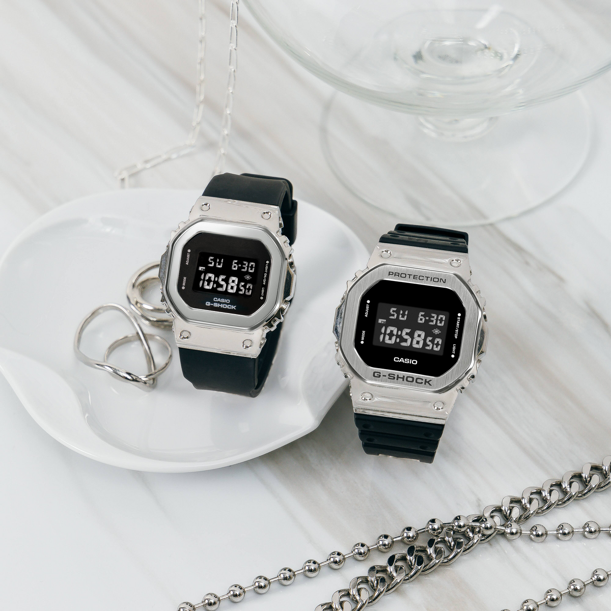 G-Shock Men Metal Watch GM-5600-1DR
